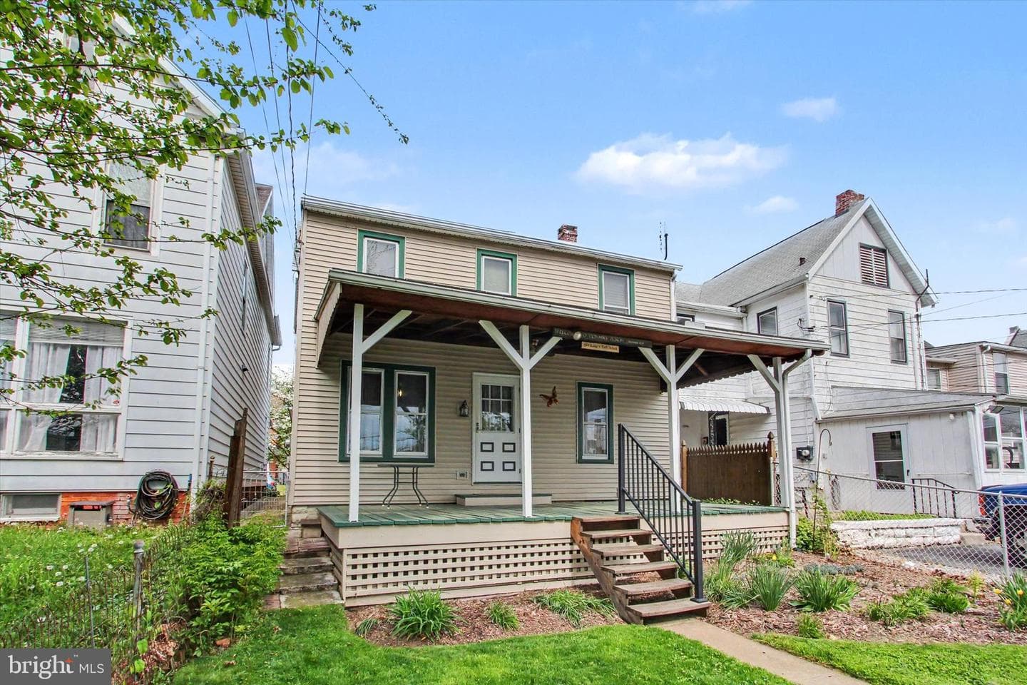 321 E Middle Street photo 26