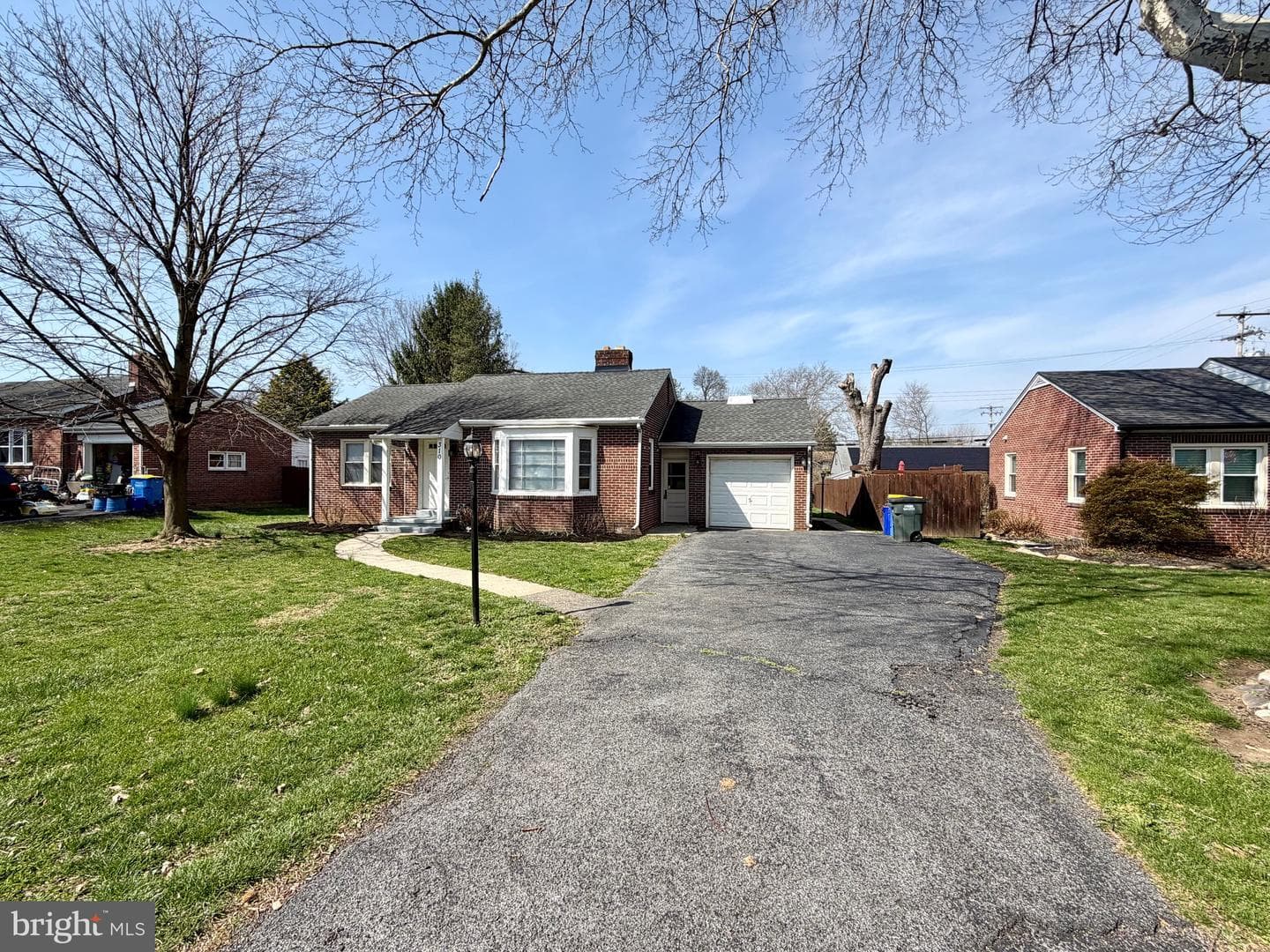 310 S Kershaw Street photo 2