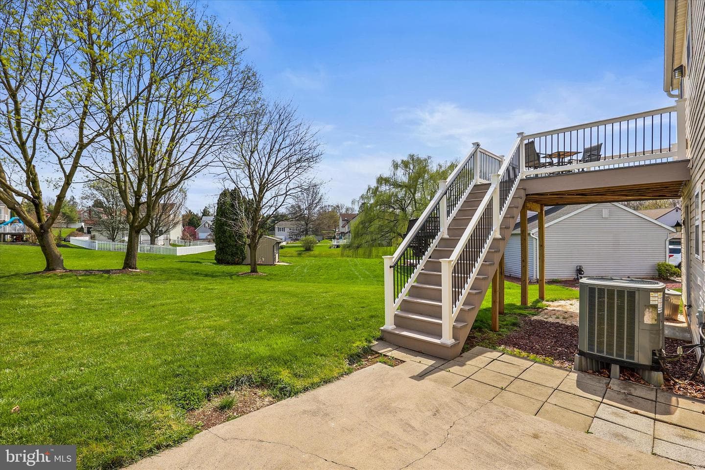 125 Winston Drive photo 28