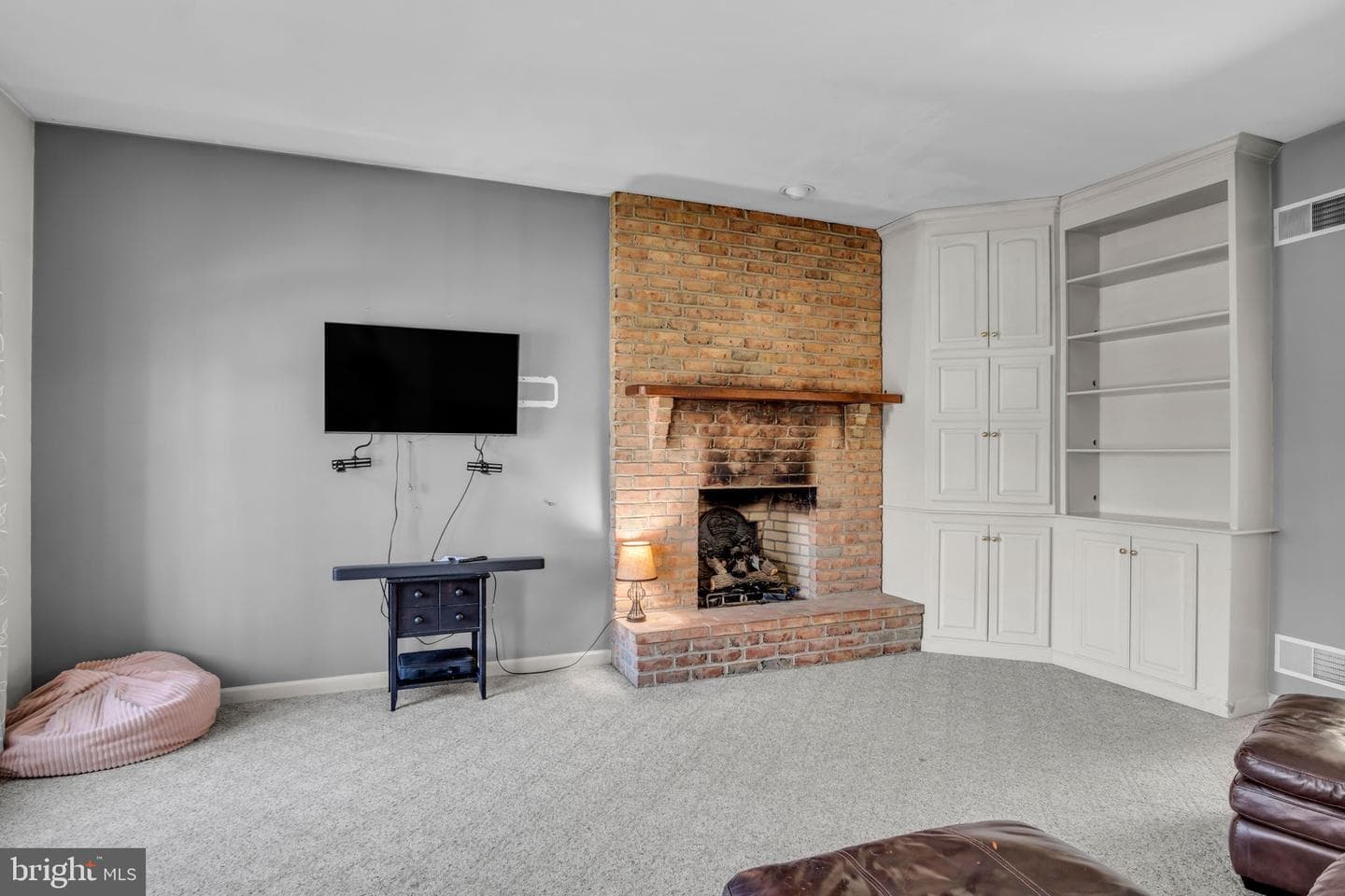 984 David Drive photo 5