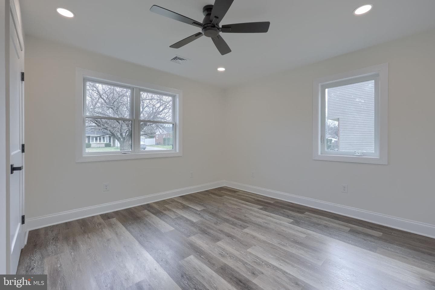 310 Kendale Road photo 31