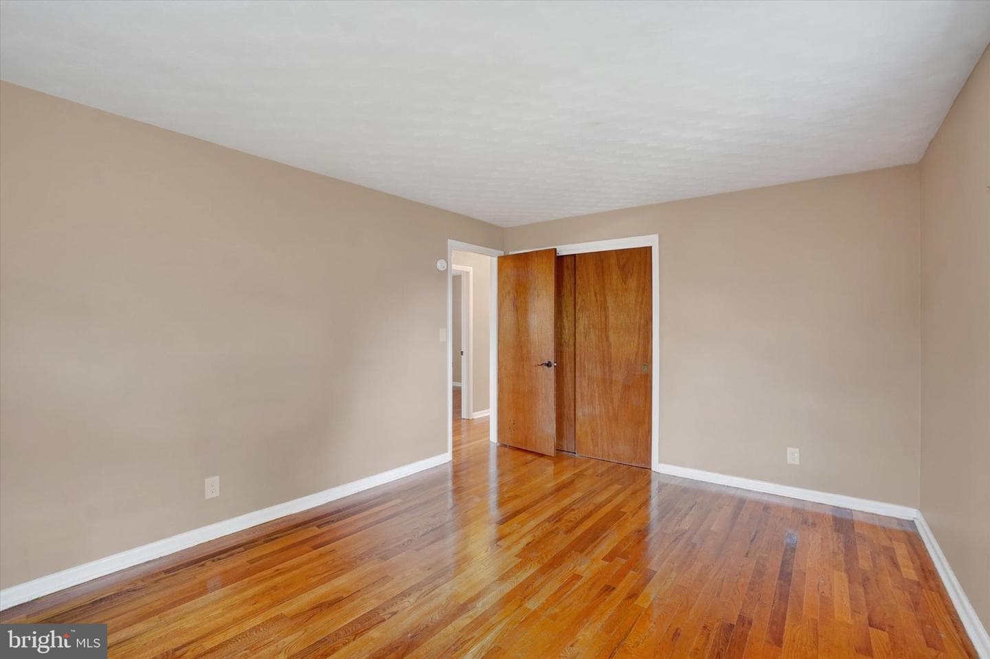 2710 Whitney Drive photo 15