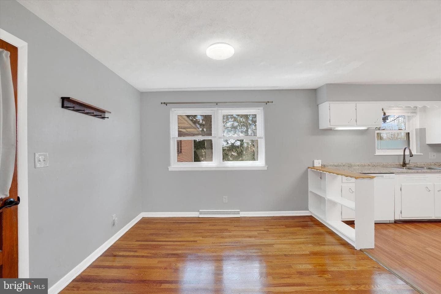 2710 Whitney Drive photo 4