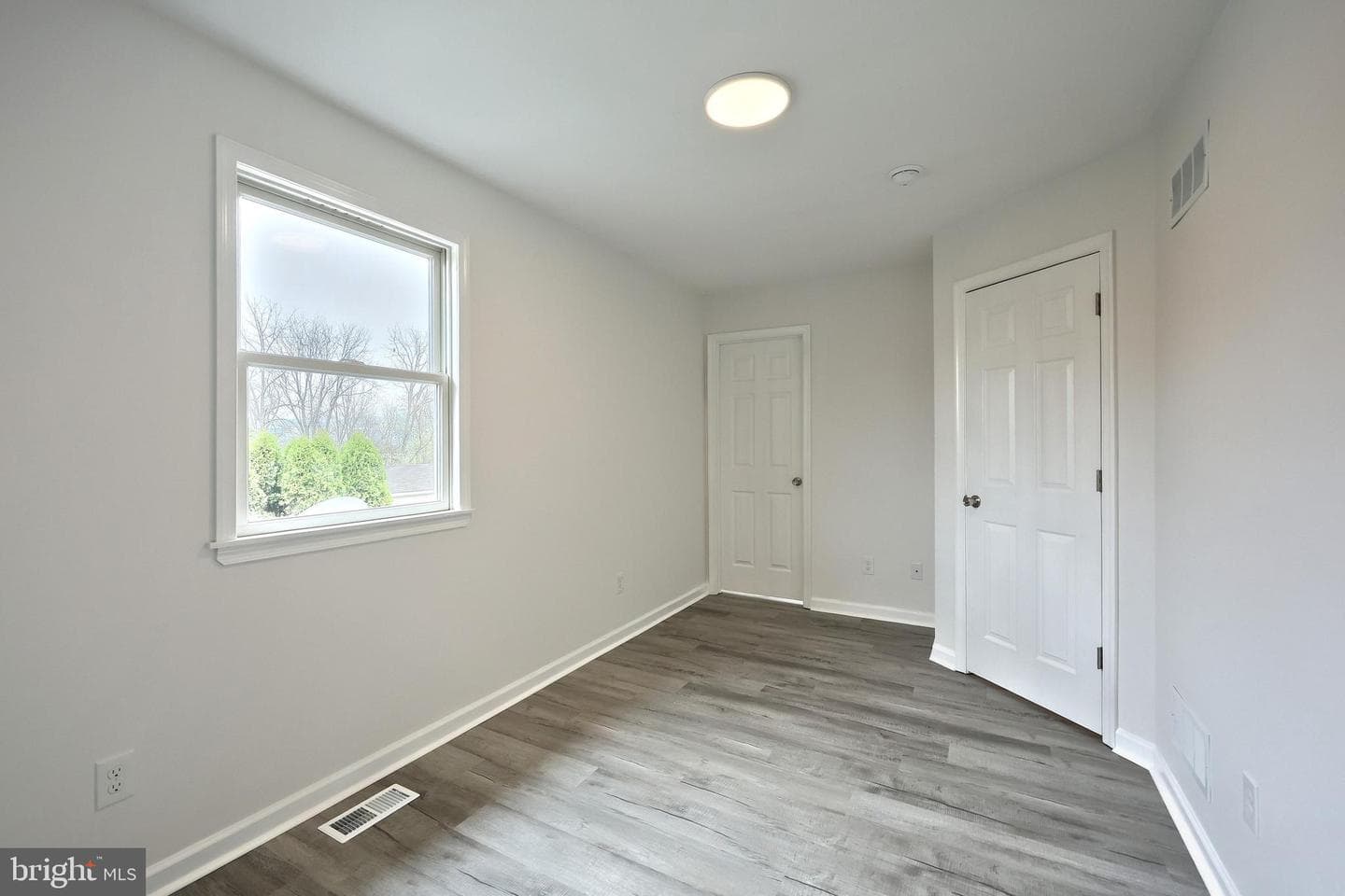 413 Springbrook Court photo 21