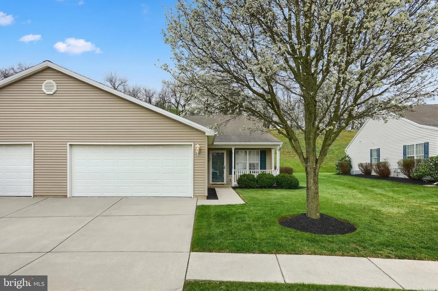 7170 Seneca Ridge Drive photo 3