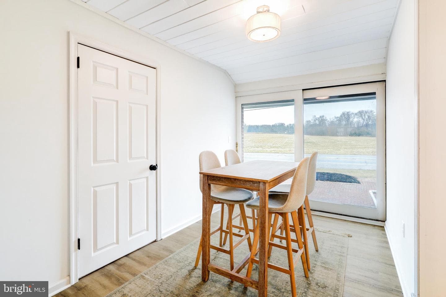 7047 Lincoln Highway W photo 10