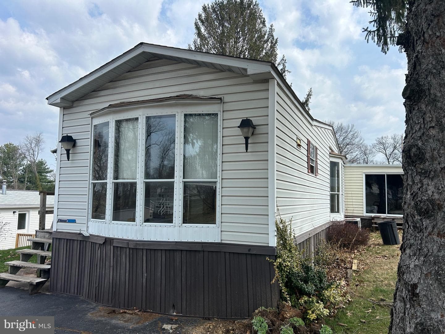 121 Chestnut Hill Dr photo 2