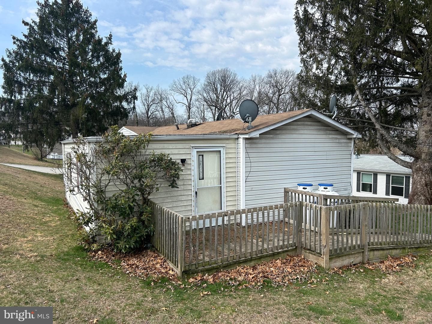 121 Chestnut Hill Dr photo 5