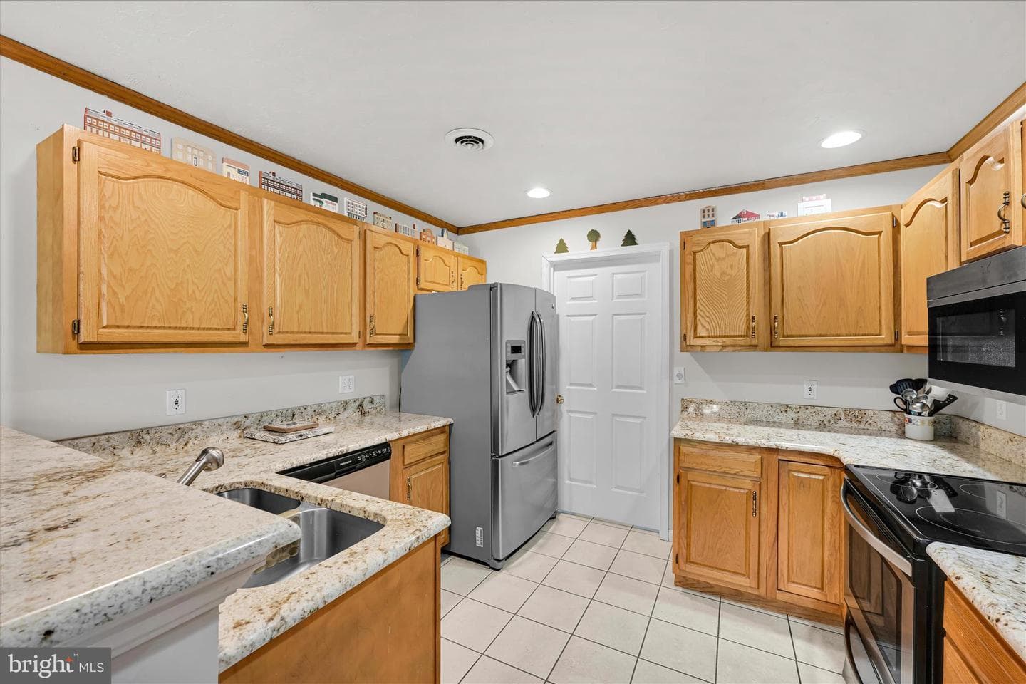 2110 Bayberry Lane #2110 photo 11