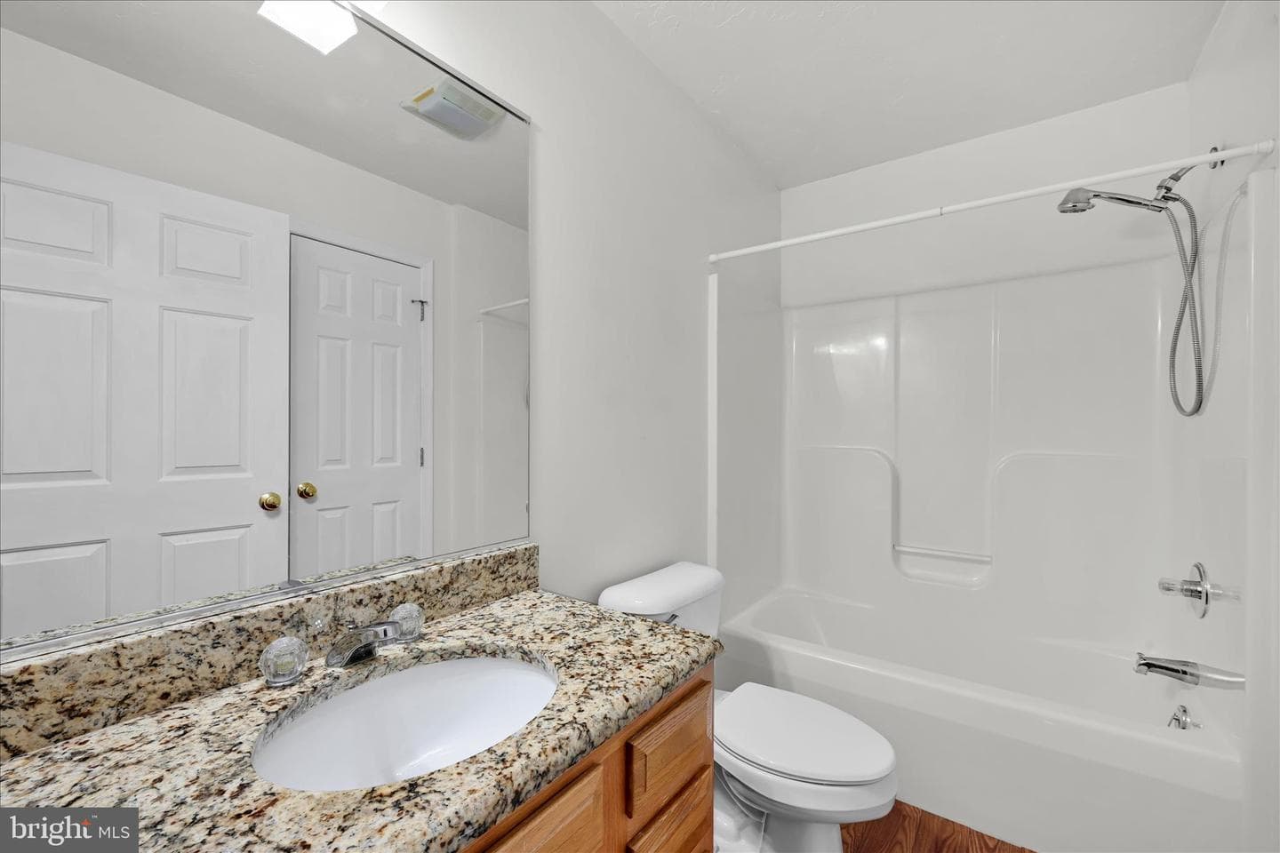 2110 Bayberry Lane #2110 photo 17