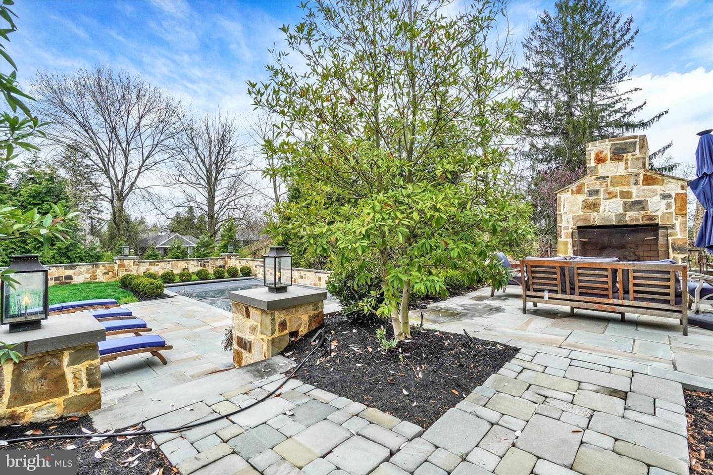 1029 Smallbrook Lane photo 4