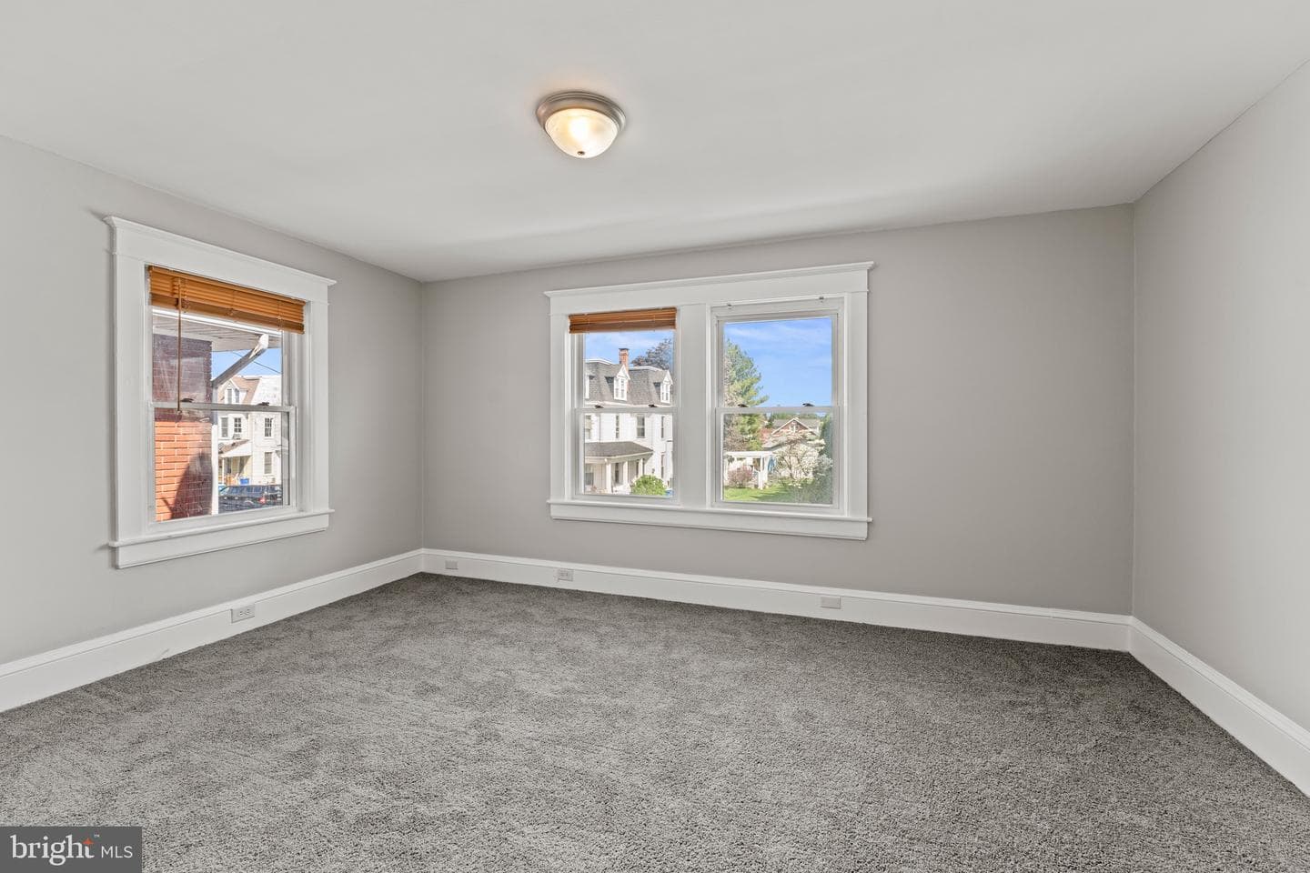 1514 W Philadelphia Street photo 22