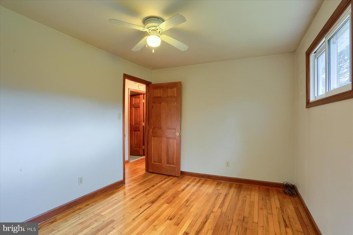 98 Pine Street photo 9