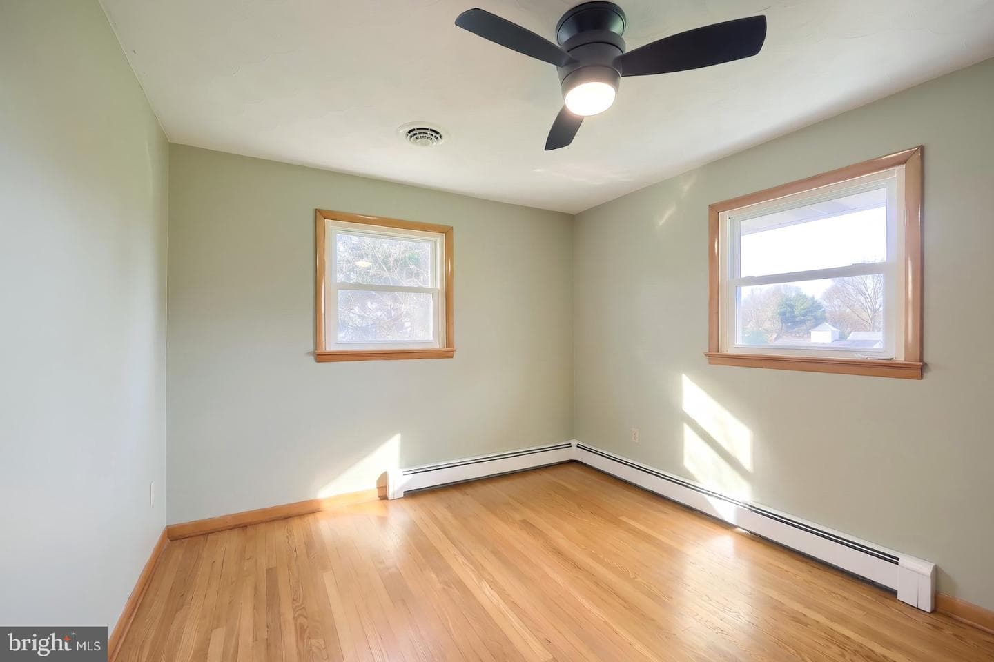 860 Witmer Road photo 23