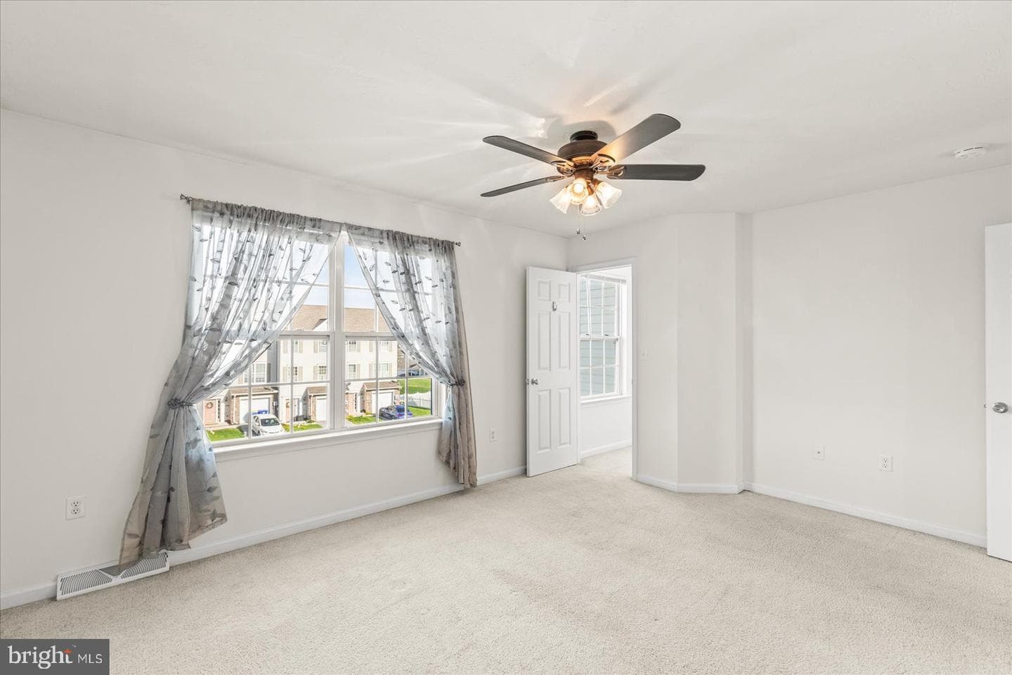 1242 Ledge Drive photo 15