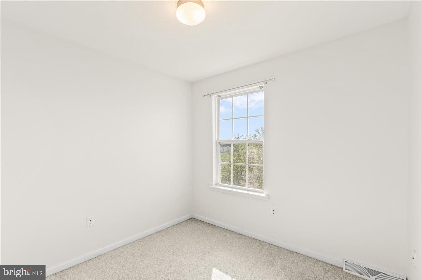 1242 Ledge Drive photo 18