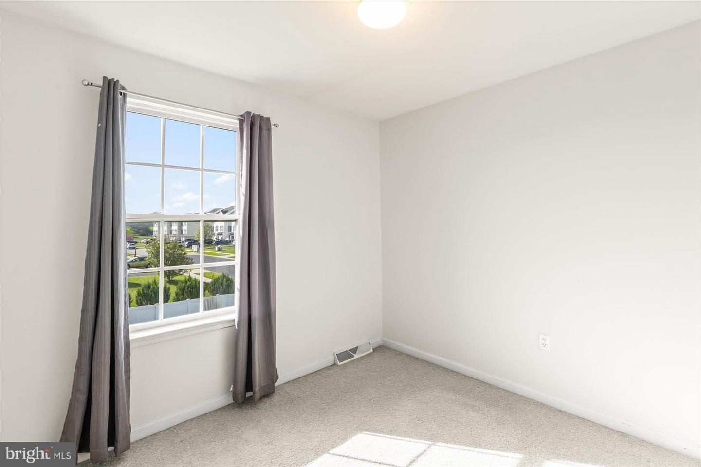 1242 Ledge Drive photo 20