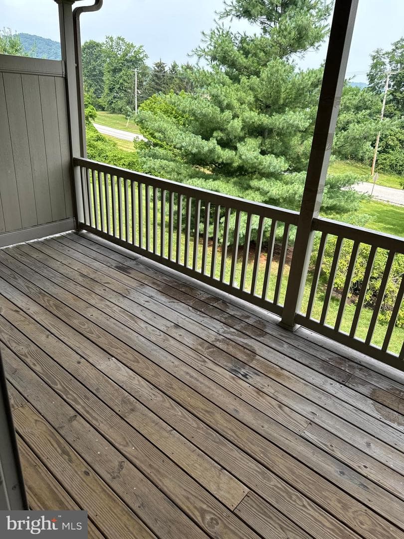 18 Kingswood Drive photo 5