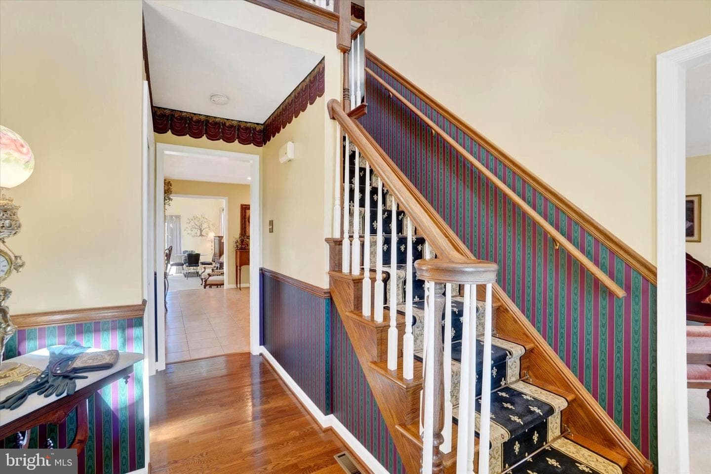 2553 Roosevelt Avenue photo 36
