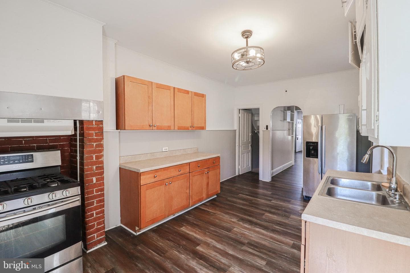 546 Smith Street photo 11
