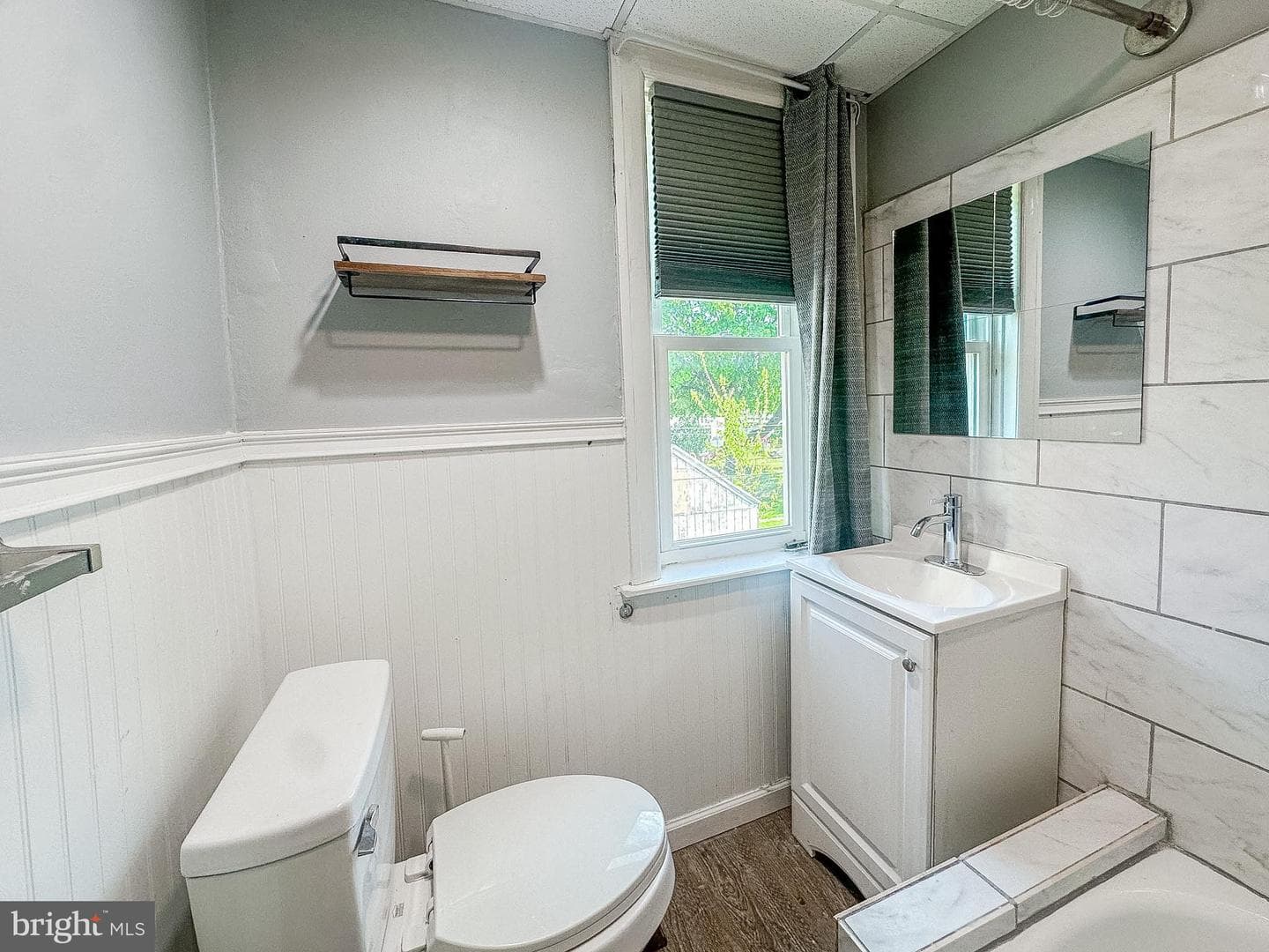 546 Smith Street photo 28