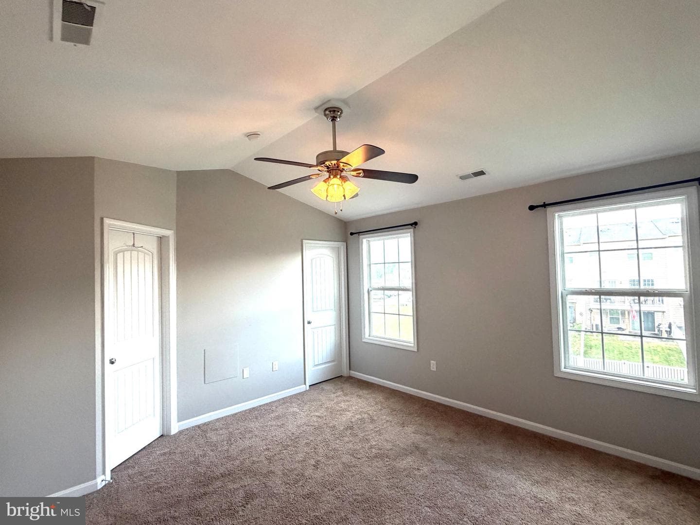 522 Charles Avenue photo 25
