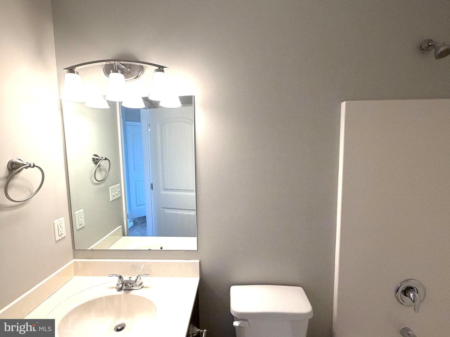 522 Charles Avenue photo 38