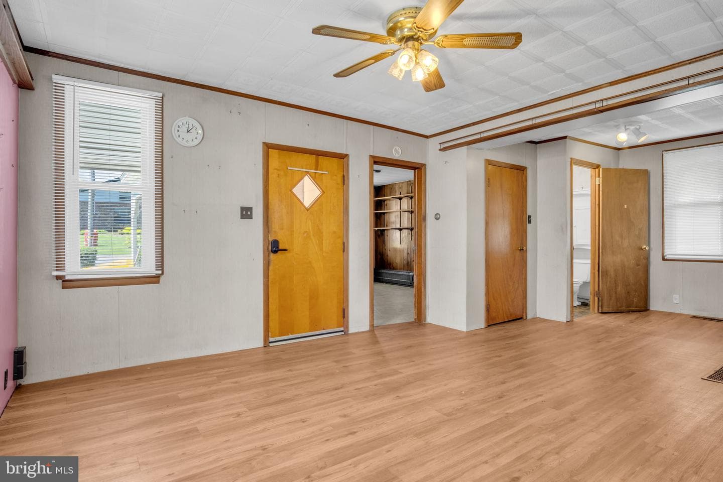 870 Baltimore St photo 7