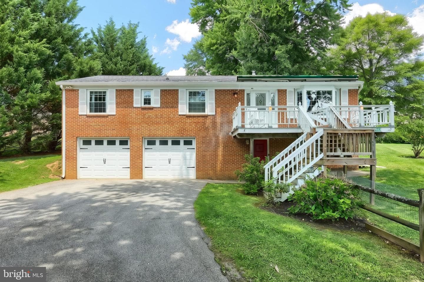 496 Lakeside Drive photo 1