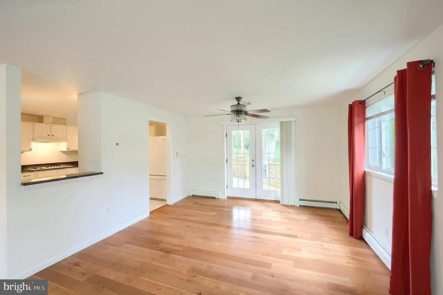 496 Lakeside Drive photo 18