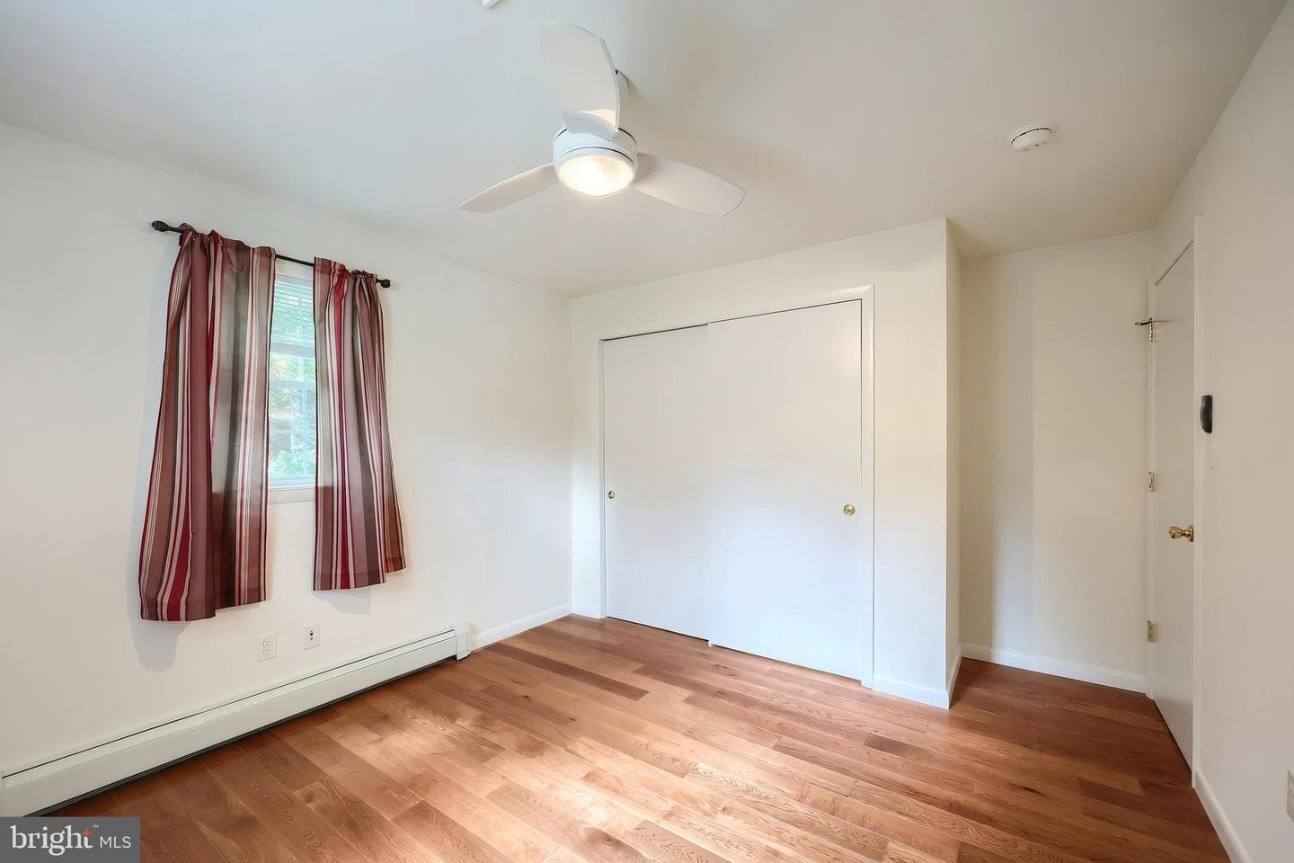 496 Lakeside Drive photo 28