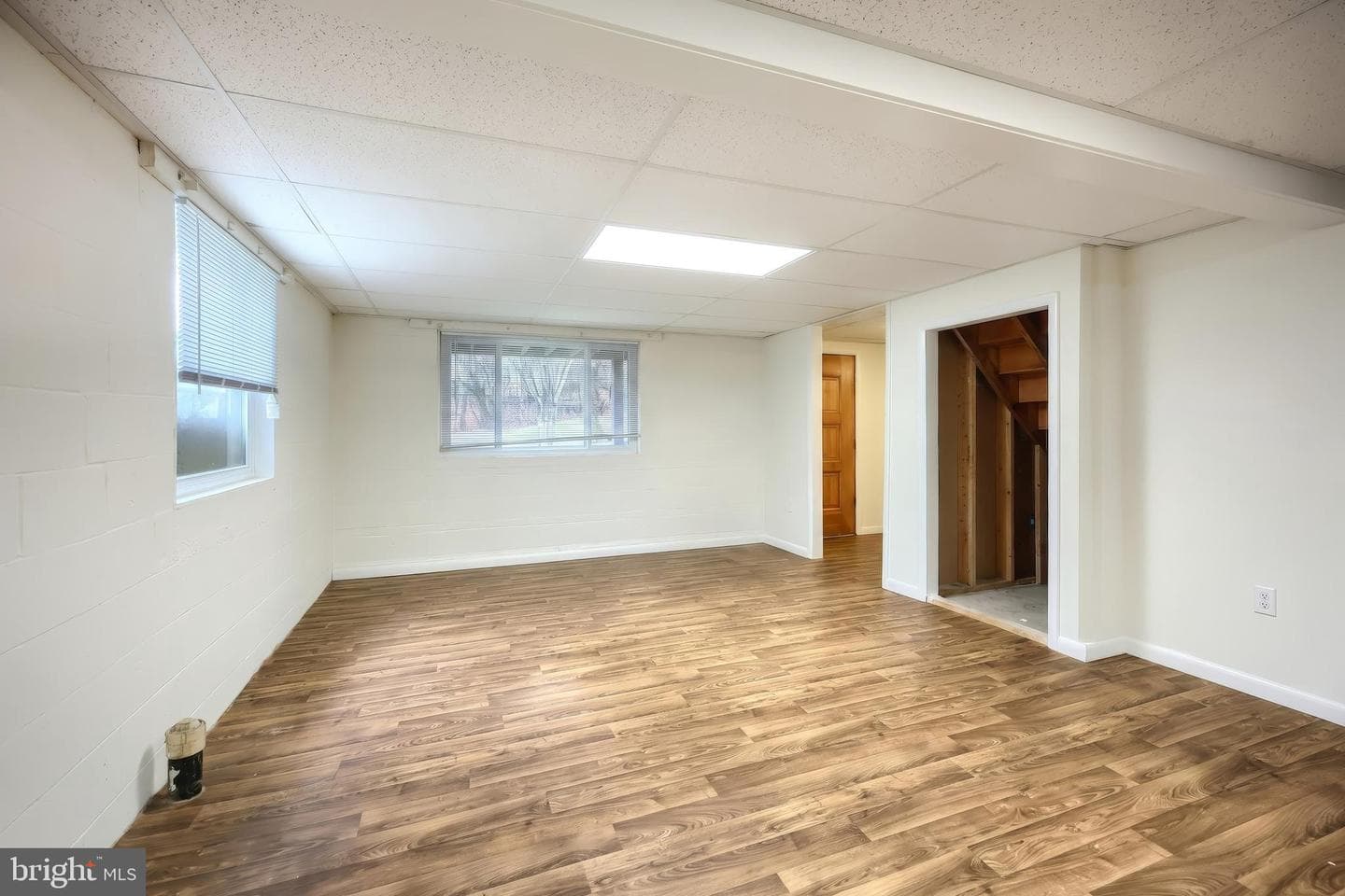 496 Lakeside Drive photo 34