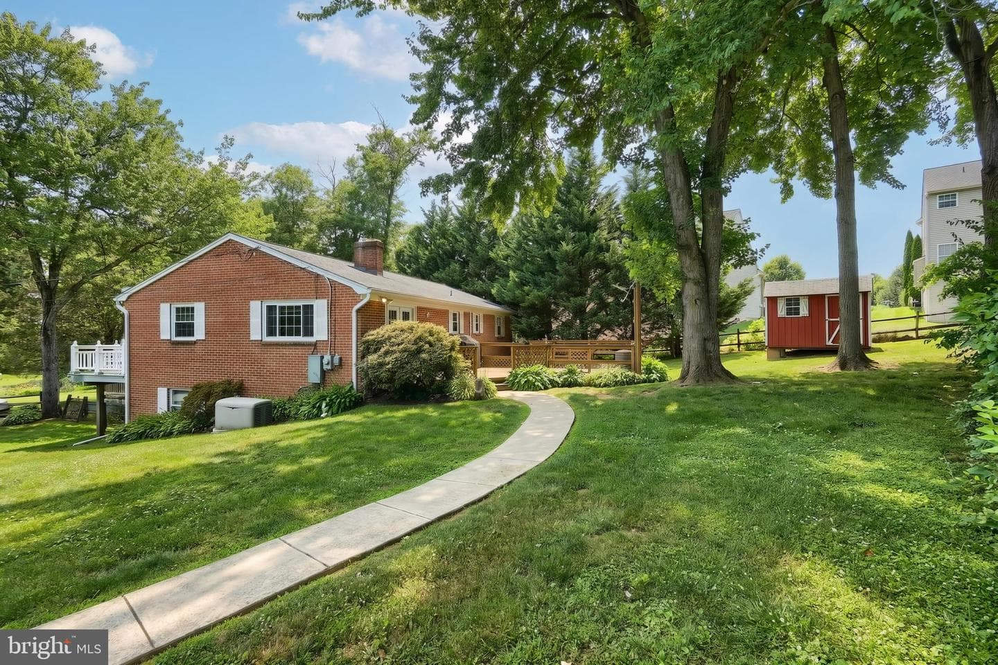 496 Lakeside Drive photo 8