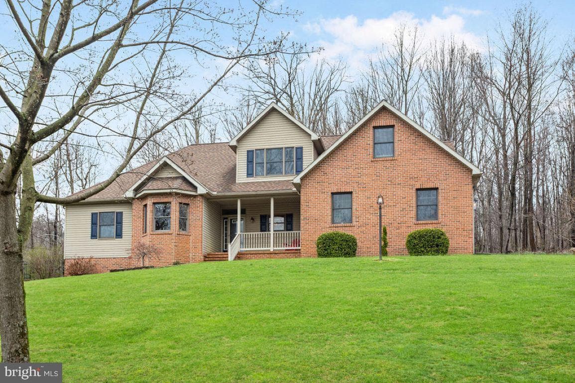 9718 Woodland Drive photo 2
