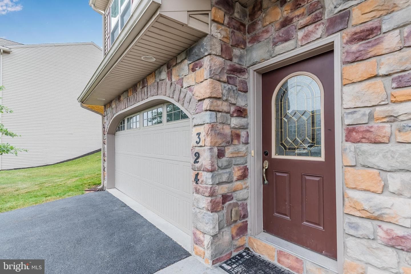 324 Weatherstone Drive photo 5