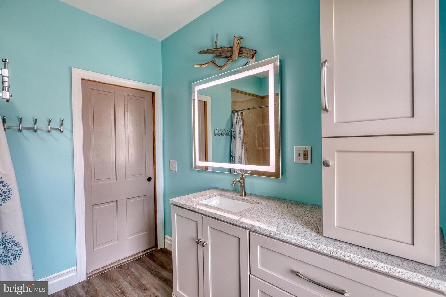 453 Carlisle Street photo 34