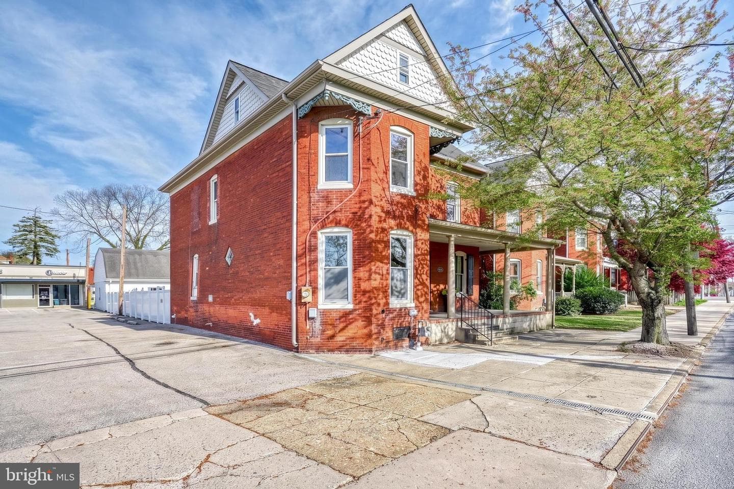 453 Carlisle Street photo 4