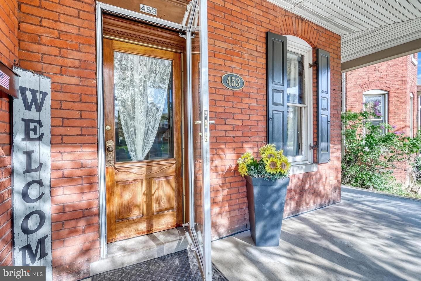 453 Carlisle Street photo 8