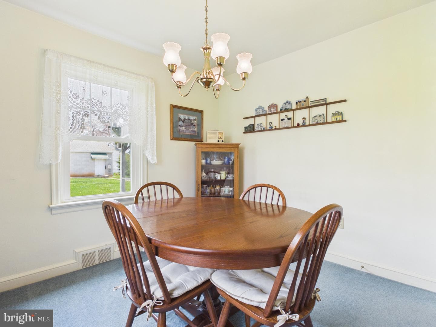 227 N Williams Street photo 13