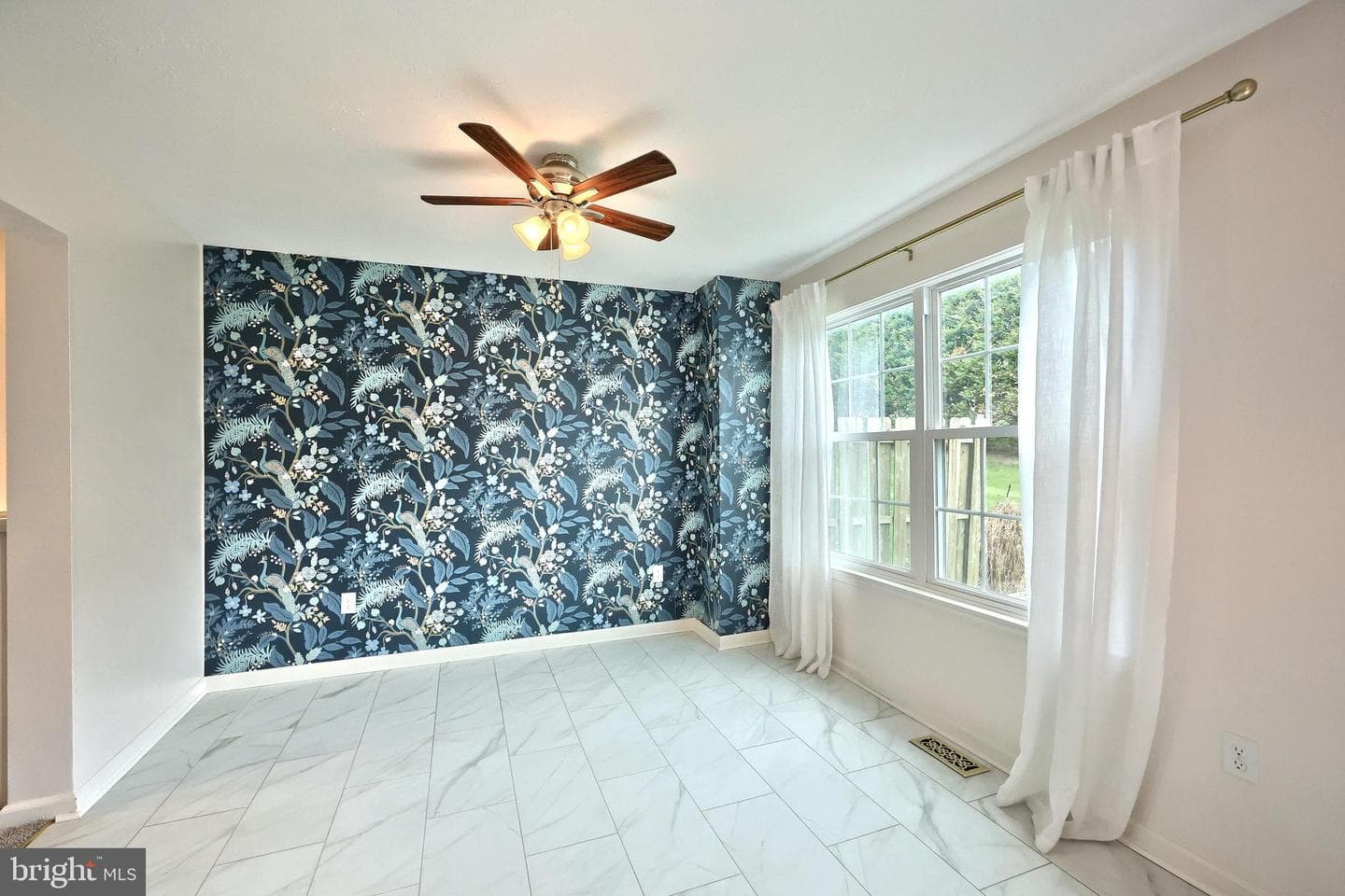 204 Country Ridge Drive photo 16