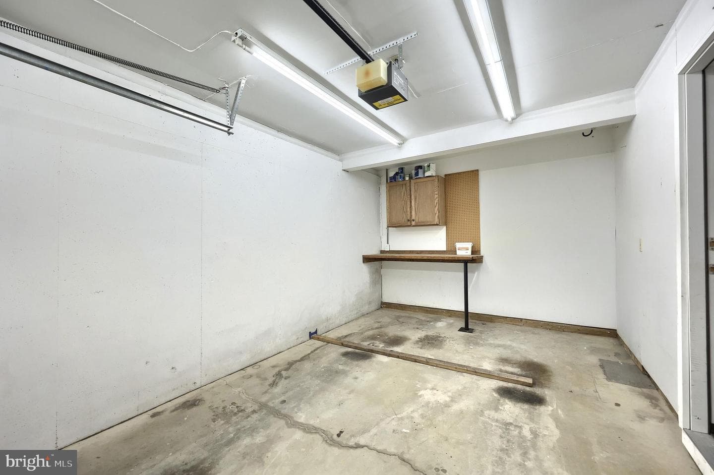 204 Country Ridge Drive photo 8