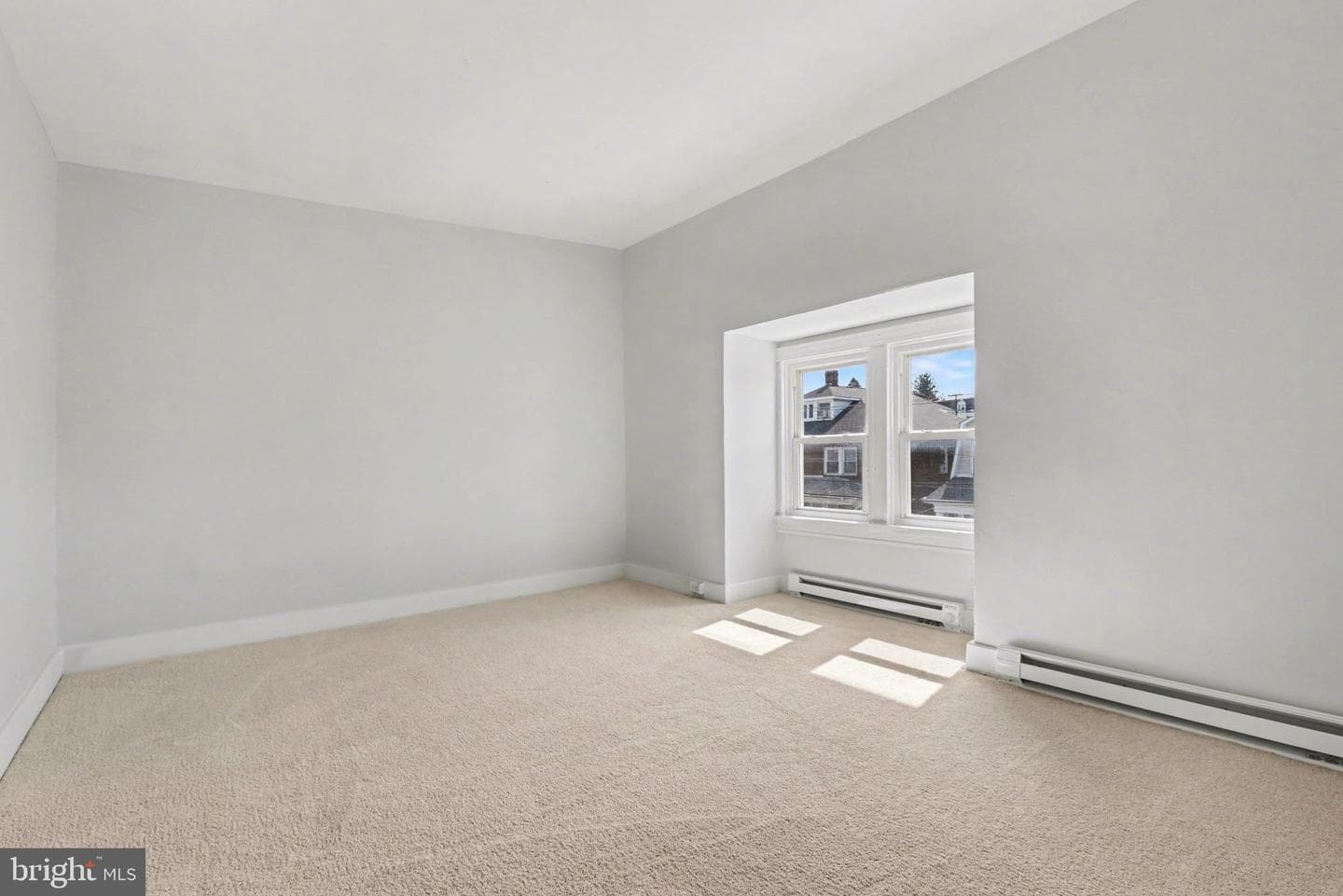 1419 W King Street photo 19