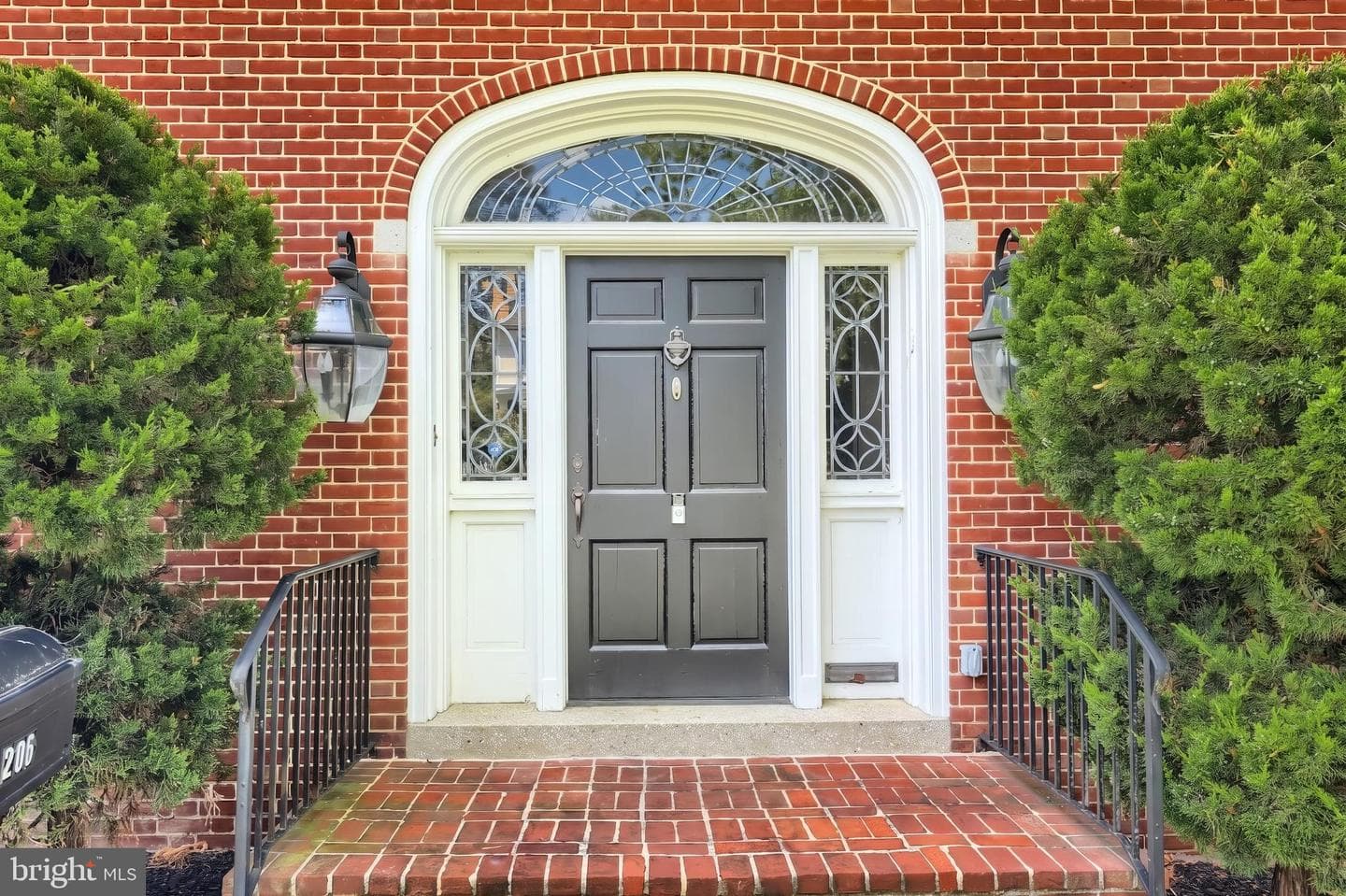 206 Eichelberger Street photo 14