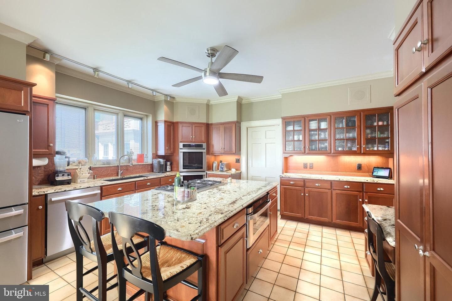 206 Eichelberger Street photo 27