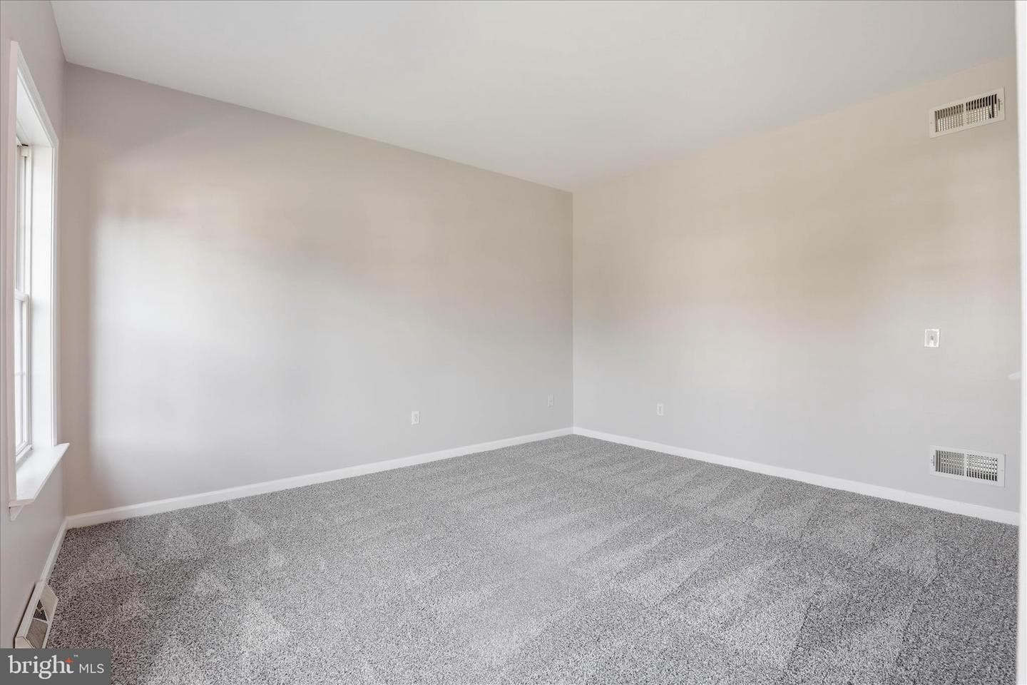2166 Lucy Ln photo 11