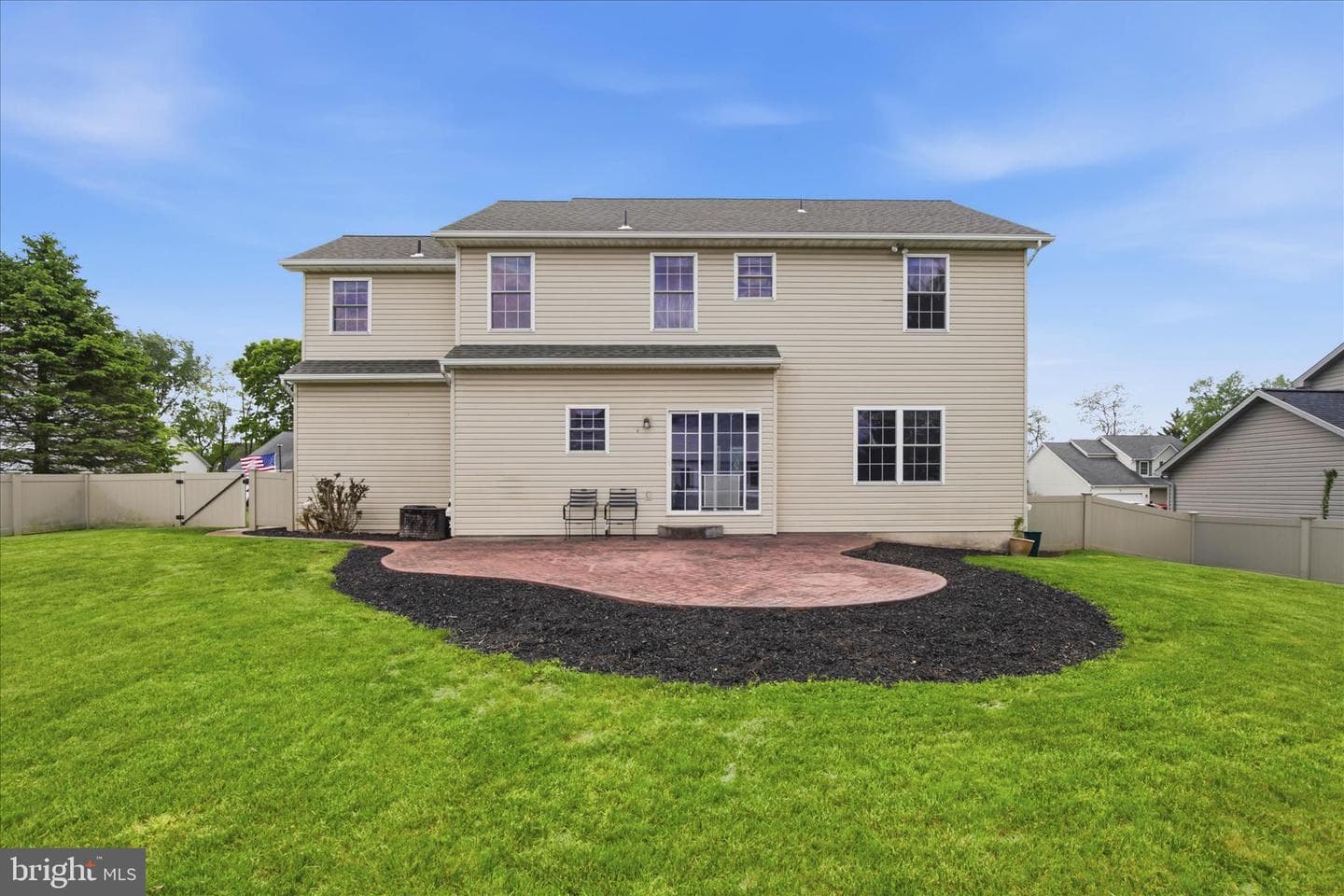 2166 Lucy Ln photo 3