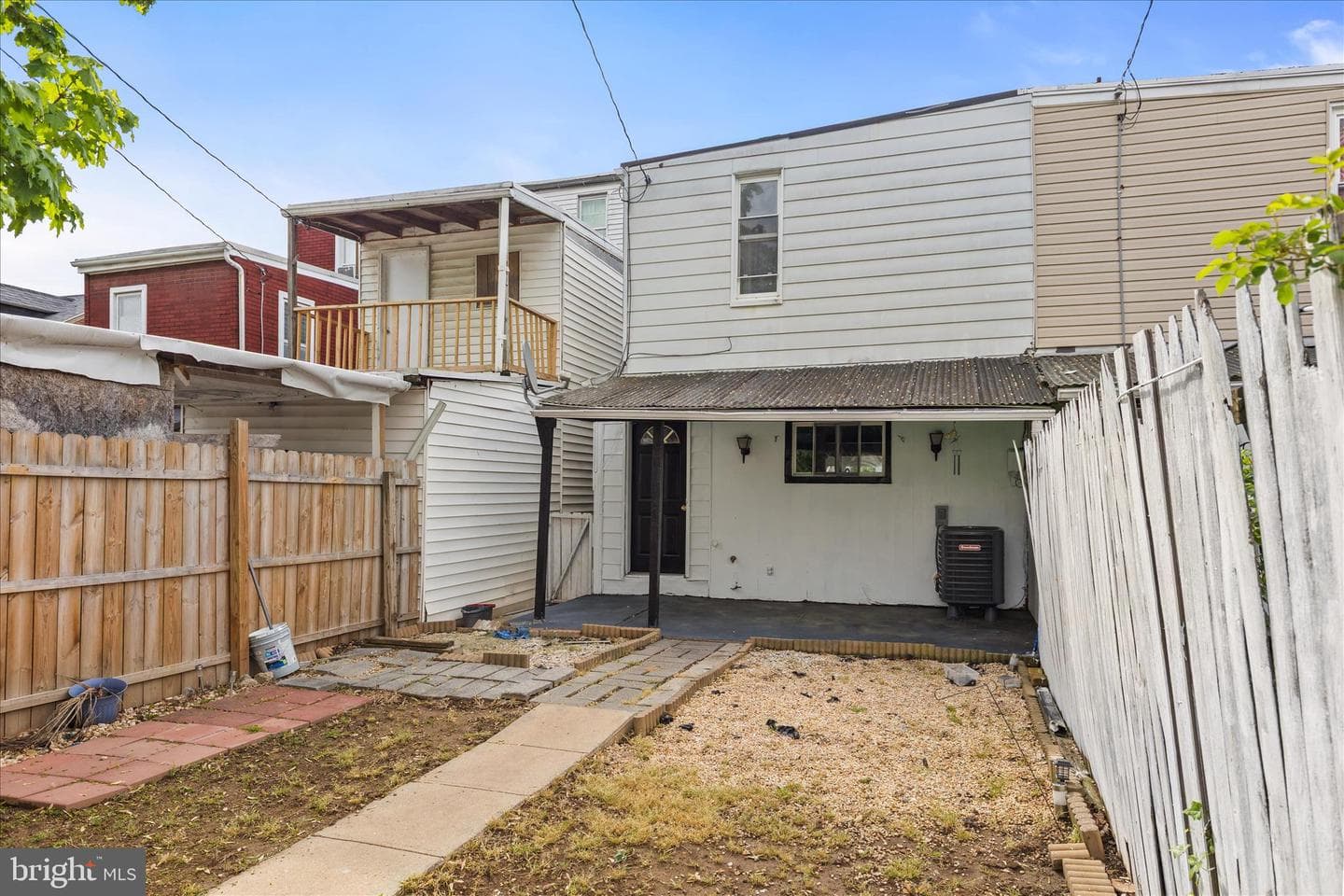 637 W College Avenue photo 31
