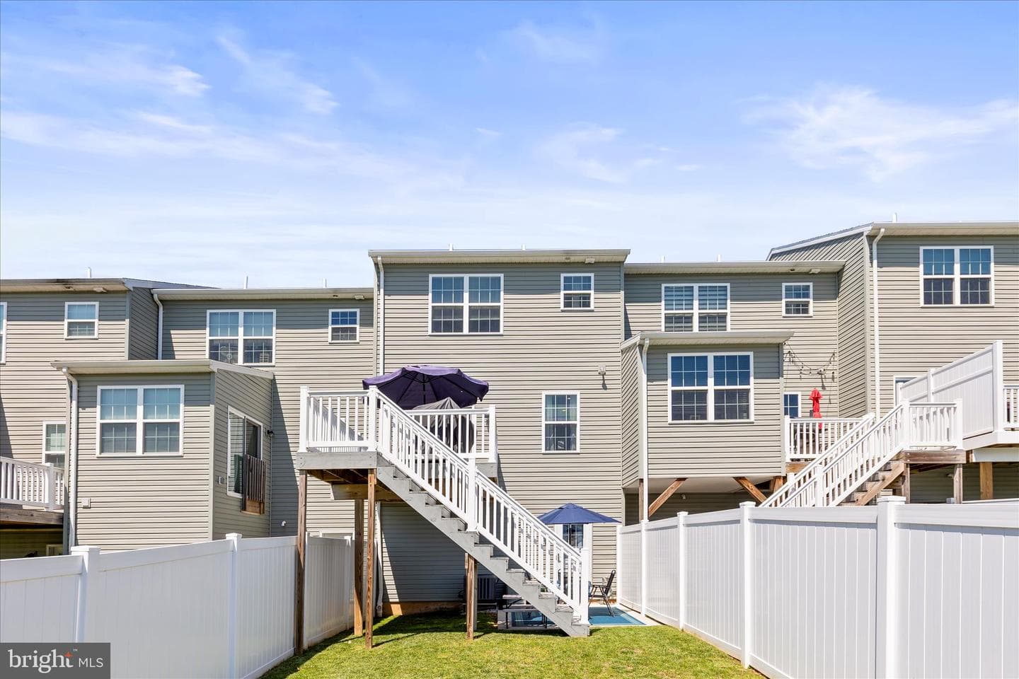 66 Ayrshire Drive photo 35