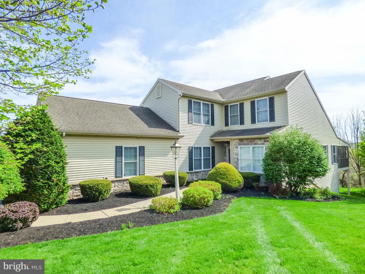 1742 Stone Hill Drive
