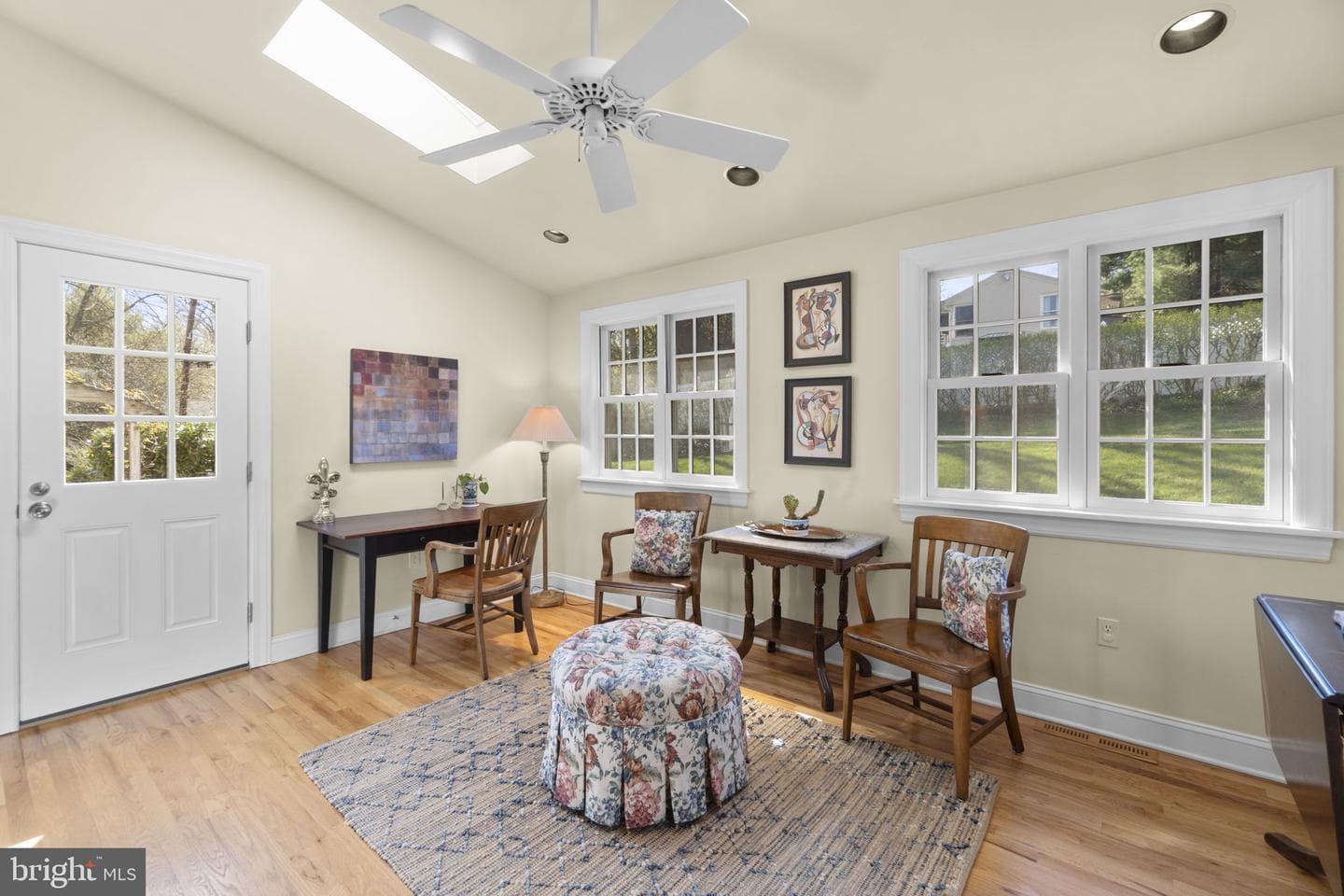 100 Edgewood Drive photo 9
